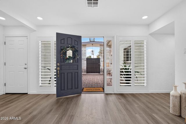 1930 W JOAN DE ARC Avenue, Phoenix, AZ 85029