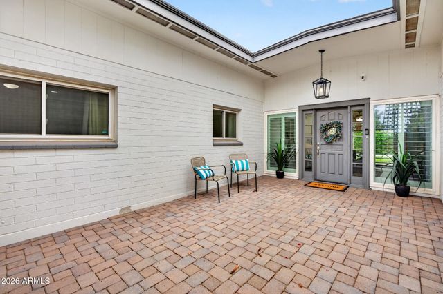 1930 W JOAN DE ARC Avenue, Phoenix, AZ 85029