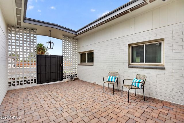 1930 W JOAN DE ARC Avenue, Phoenix, AZ 85029