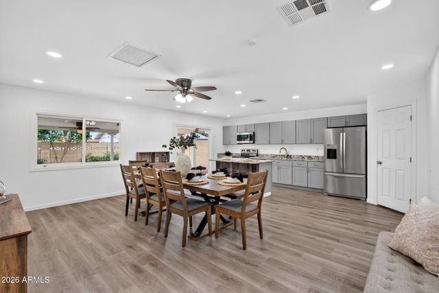 1930 W JOAN DE ARC Avenue, Phoenix, AZ 85029