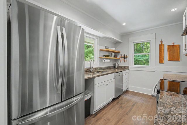 878 Garren Creek Road, Fairview, NC 28730