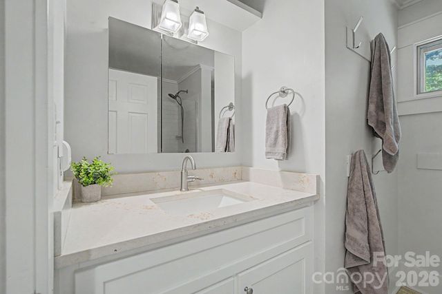 878 Garren Creek Road, Fairview, NC 28730