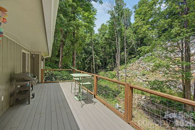 878 Garren Creek Road, Fairview, NC 28730
