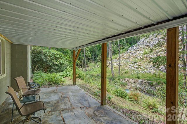 878 Garren Creek Road, Fairview, NC 28730