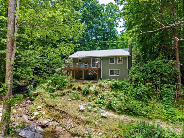 878 Garren Creek Road, Fairview, NC 28730