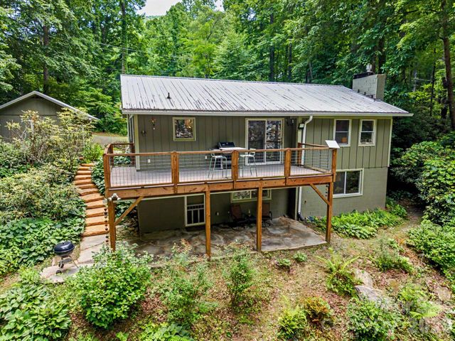878 Garren Creek Road, Fairview, NC 28730