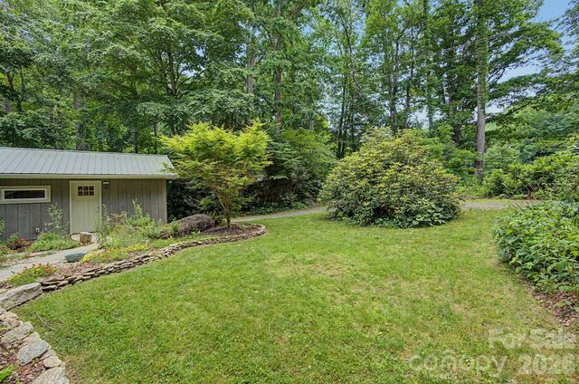 878 Garren Creek Road, Fairview, NC 28730