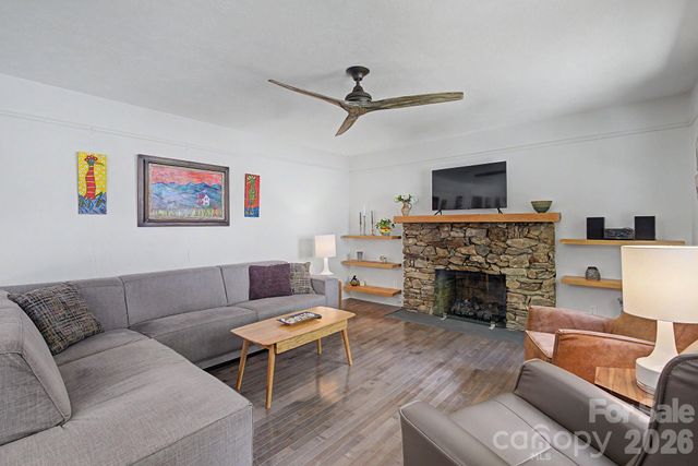 878 Garren Creek Road, Fairview, NC 28730