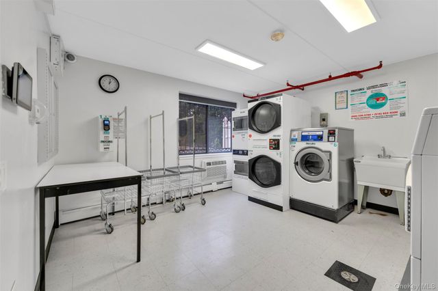 342 E 119th Street 2A, New York (manhattan), NY 10035