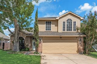 5301 Manhassett Drive, Arlington, TX 76018
