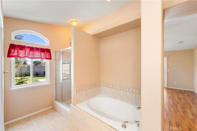 43 East, Madera, CA 93637