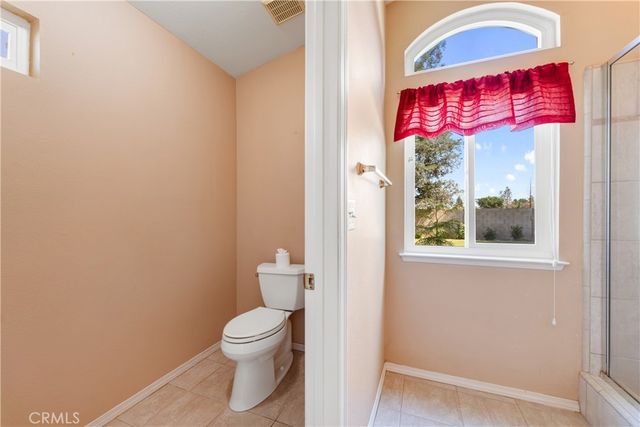 43 East, Madera, CA 93637