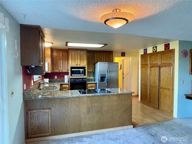 2137 Heritage Way, Oak Harbor, WA 98277