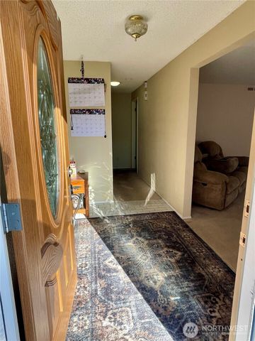 2137 Heritage Way, Oak Harbor, WA 98277