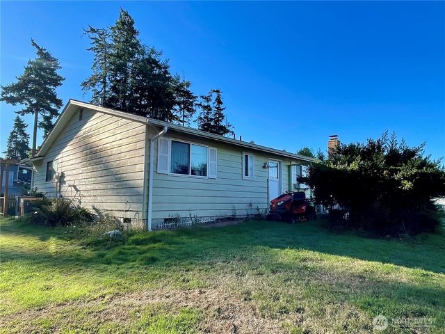 2137 Heritage Way, Oak Harbor, WA 98277