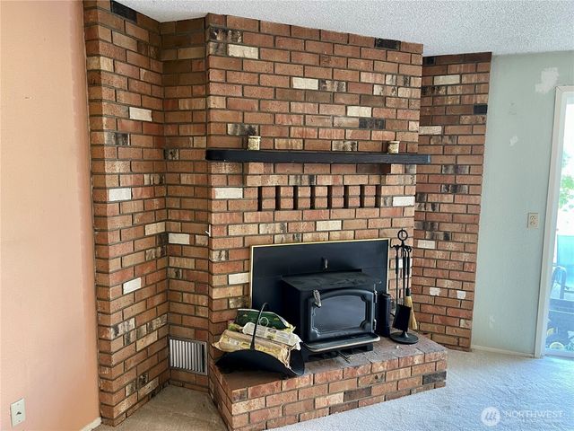 2137 Heritage Way, Oak Harbor, WA 98277