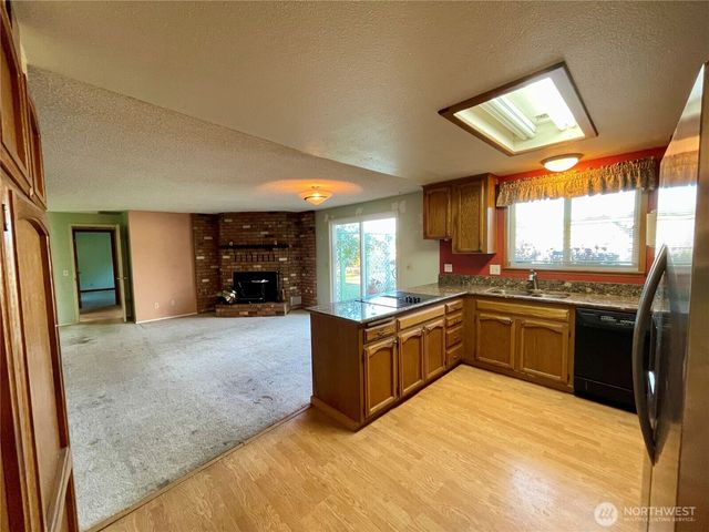 2137 Heritage Way, Oak Harbor, WA 98277