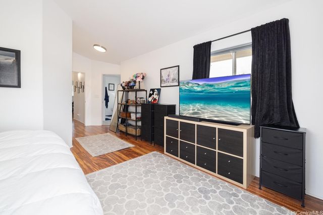 94-689 Lumiaina Street, Waipahu, HI 96797