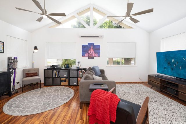 94-689 Lumiaina Street, Waipahu, HI 96797