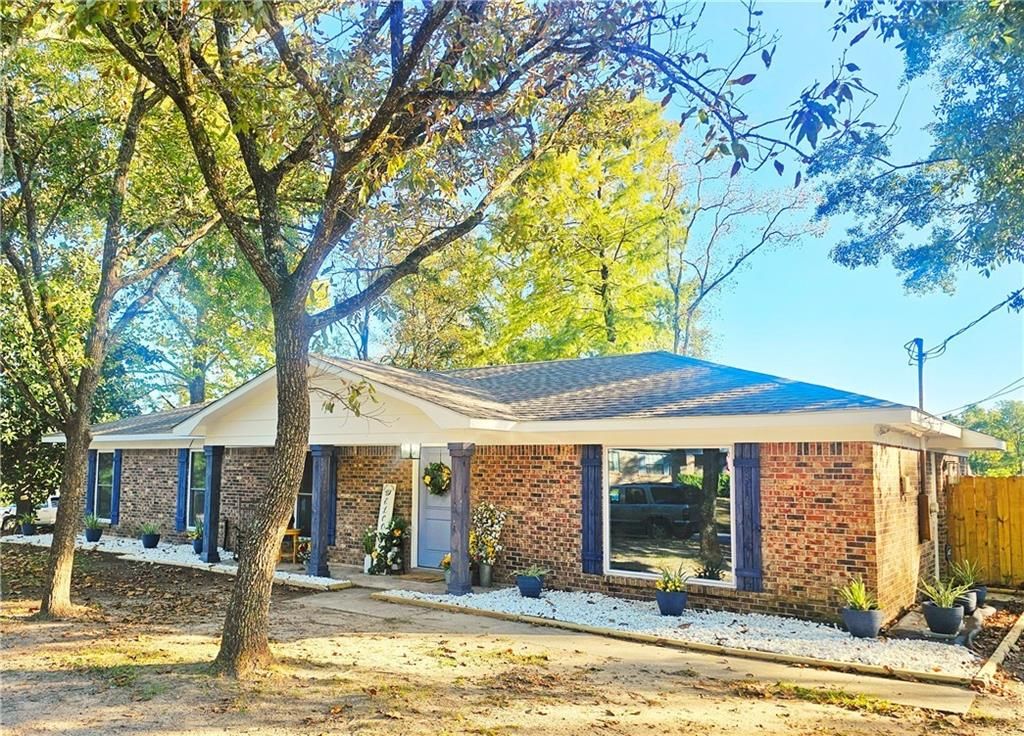 5401 Highland Road, Mobile, AL 36693