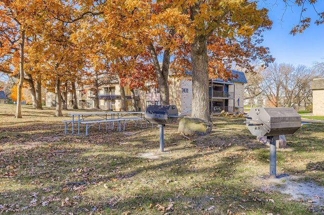 3431 Kent Street 813, Shoreview, MN 55126