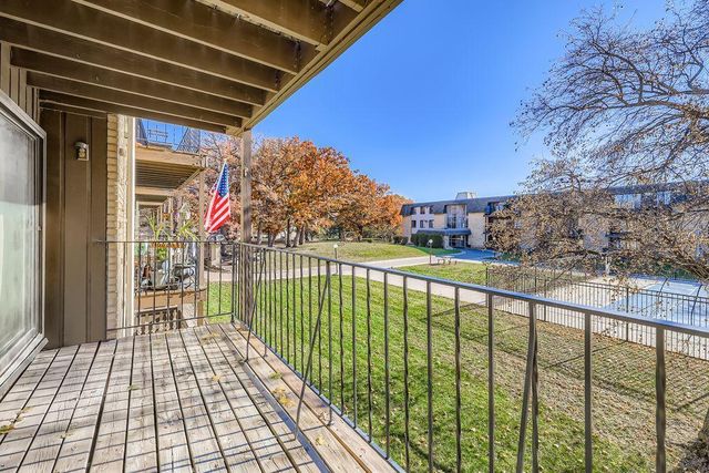 3431 Kent Street 813, Shoreview, MN 55126