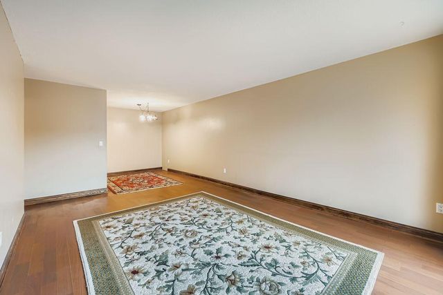 3431 Kent Street 813, Shoreview, MN 55126