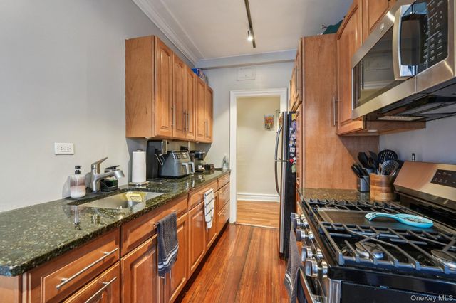 1468 Midland Avenue 2C, Bronxville, NY 10708