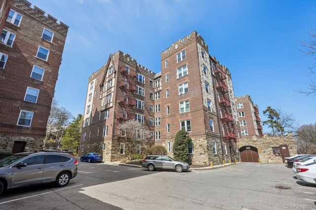 1468 Midland Avenue 2C, Bronxville, NY 10708