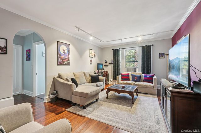 1468 Midland Avenue 2C, Bronxville, NY 10708