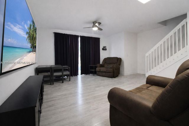 2264 NE 42nd Circle, Homestead, FL 33033