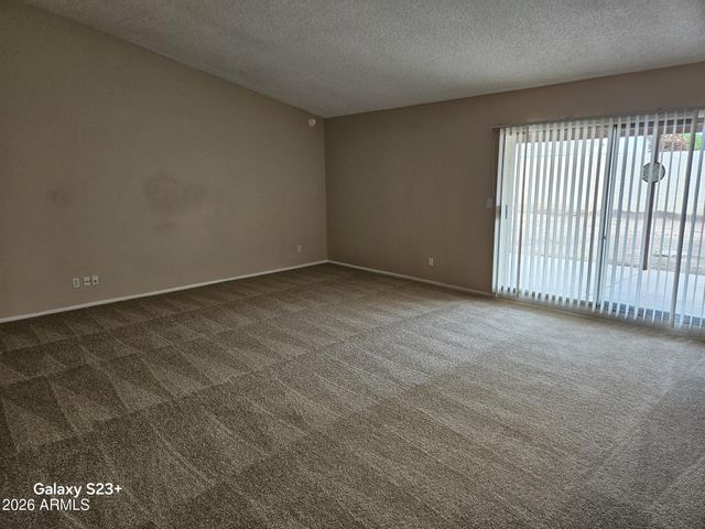 3223 N WOODBURNE Drive, Chandler, AZ 85224