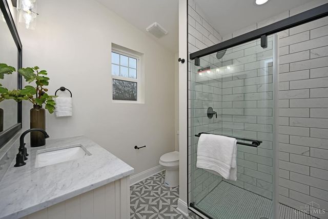 5748 Bramble Avenue, Cincinnati, OH 45227