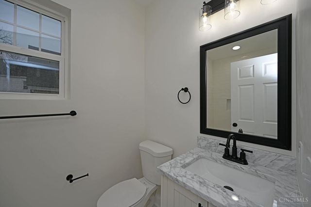 5748 Bramble Avenue, Cincinnati, OH 45227