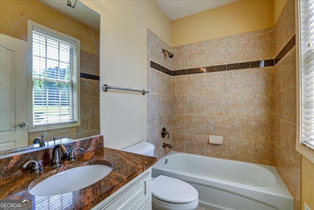 2104 Autumn Chase Drive, Stockbridge, GA 30281