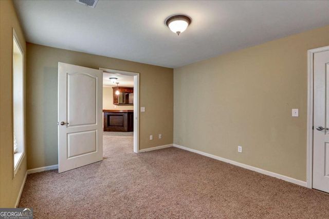 2104 Autumn Chase Drive, Stockbridge, GA 30281