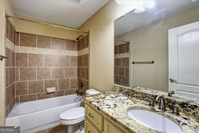 2104 Autumn Chase Drive, Stockbridge, GA 30281