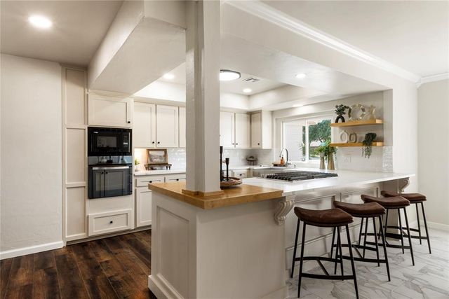 4205 Tamarisk Drive, Oklahoma City, OK 73120