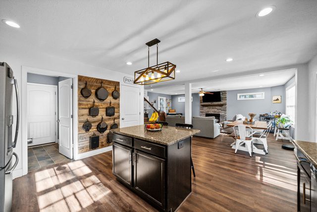 552 Louise Creek Rd, Cumberland Furnace, TN 37051