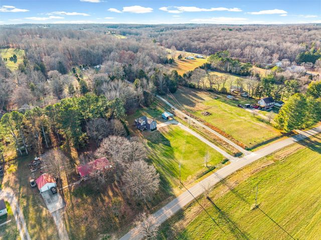 552 Louise Creek Rd, Cumberland Furnace, TN 37051
