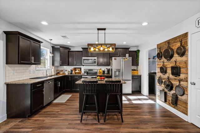 552 Louise Creek Rd, Cumberland Furnace, TN 37051