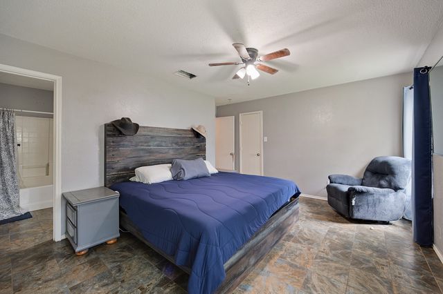 5600 Wiltshire Drive, Fort Worth, TX 76135