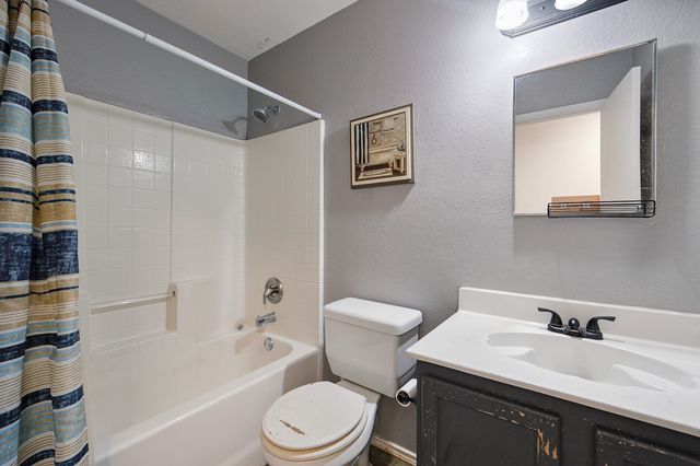 5600 Wiltshire Drive, Fort Worth, TX 76135