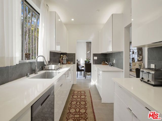 438 N Palm Drive 1, Beverly Hills, CA 90210