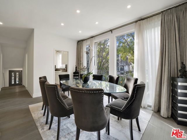 438 N Palm Drive 1, Beverly Hills, CA 90210