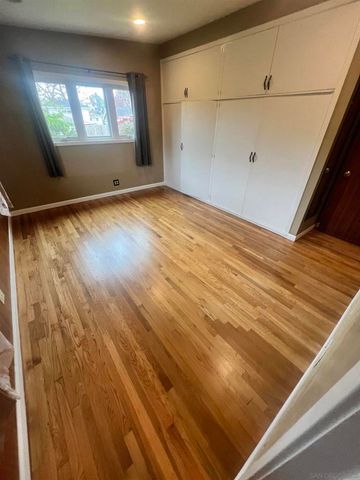 1065 Moana Dr, San Diego, CA 92107