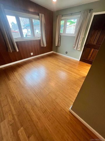 1065 Moana Dr, San Diego, CA 92107