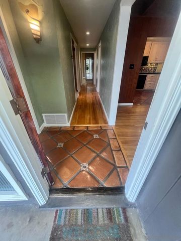 1065 Moana Dr, San Diego, CA 92107