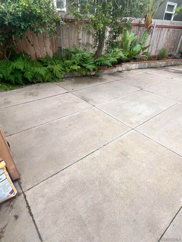 1065 Moana Dr, San Diego, CA 92107