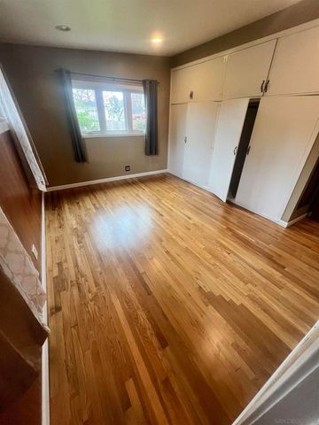 1065 Moana Dr, San Diego, CA 92107